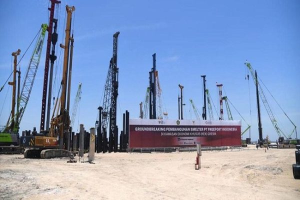 presiden-joko-widodo-saat-groundbreaking-pembangunan-smelter-pt-freeport-indonesia-kek-gresik-12-oktober-2021-biro-pers-sekret-5_169